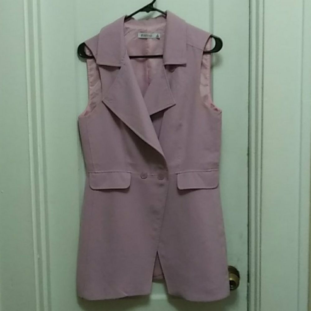 JustFab sleeveless blazer
